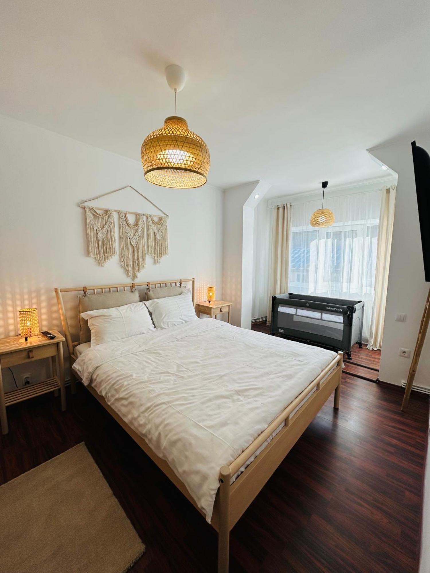 Delis Apartment Синая Екстериор снимка